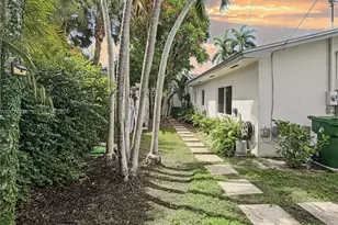 2421 NE 13th St, Fort Lauderdale, FL 33304 - Photo 7