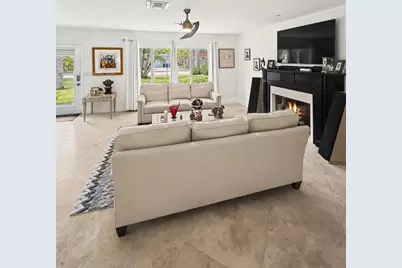2421 NE 13th St, Fort Lauderdale, FL 33304 - Photo 33