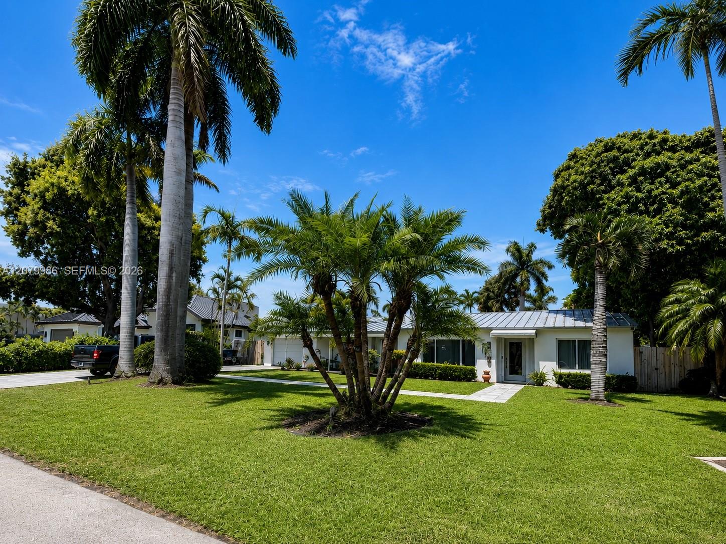 2421 NE 13th St - 2421 NE 13th St, Fort Lauderdale, FL 33304 Luxury Property | Jose Angel Pina