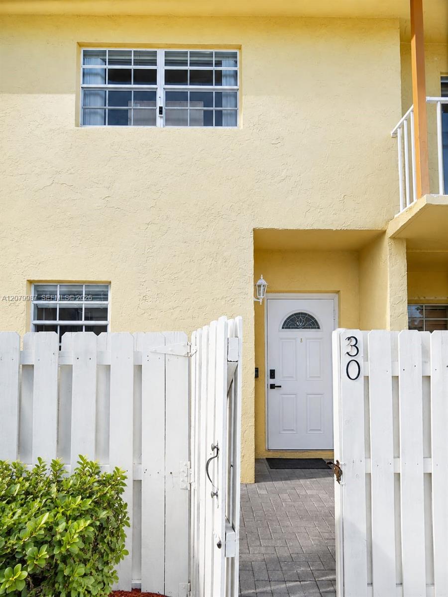 8320 SW 154th Ave #30 - 8320 SW 154th Ave #30, Kendall, FL 33193 Luxury Property | Jose Angel Pina