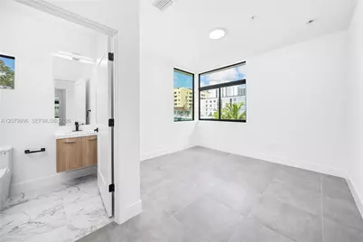 526 SW 2nd St #1, Miami, FL 33130 - Photo 27