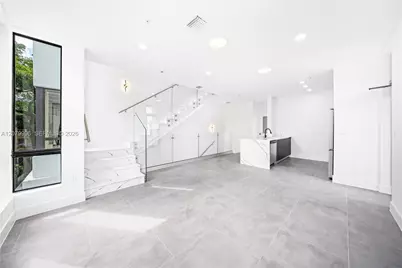 526 SW 2nd St #1, Miami, FL 33130 - Photo 17