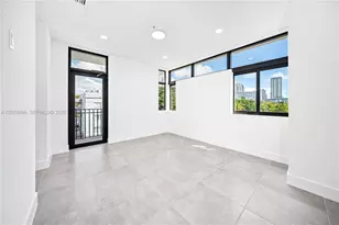 526 SW 2nd St, Miami, FL 33130 - Photo 15