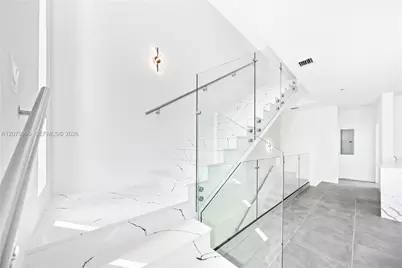 526 SW 2nd St #1, Miami, FL 33130 - Photo 9