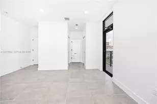 526 SW 2nd St, Miami, FL 33130 - Photo 13