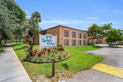 7100 Fairway Dr #K11, Miami Lakes, FL 33014 - Photo 1