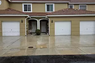 307 SW 120th Ave, Pembroke Pines, FL 33025 - Photo 1