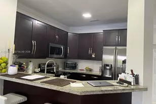 307 SW 120th Ave, Pembroke Pines, FL 33025 - Photo 7
