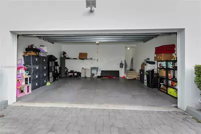 9123 NW 33rd St, Doral, FL 33172 - Photo 31