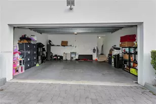 9123 NW 33rd St, Doral, FL 33172 - Photo 31