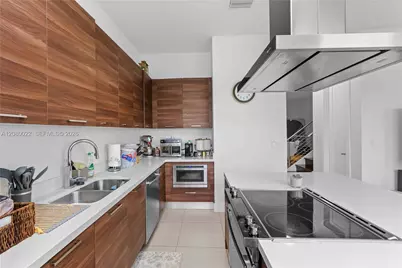 9123 NW 33rd St, Doral, FL 33172 - Photo 17