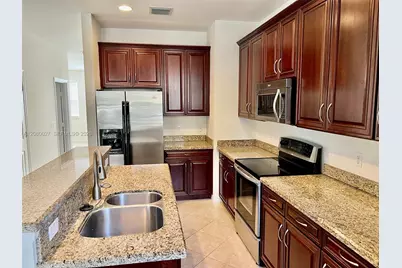 123 E Royal Palm Cir #105, Jupiter, FL 33458 - Photo 7