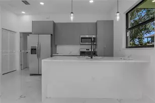 2035 NE 9th Ave, Cape Coral, FL 33909 - Photo 11