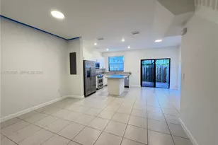 883 NE 211th St, Miami, FL 33179 - Photo 3