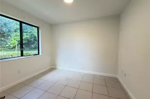 883 NE 211th St, Miami, FL 33179 - Photo 7