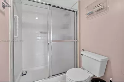 [Address not provided], Pembroke Pines, FL 33027 - Photo 19