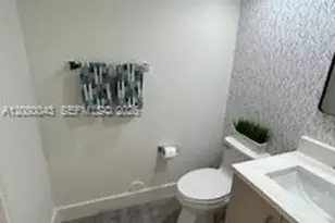 15535 N Miami Lakeway N, Miami Lakes, FL 33014 - Photo 29