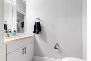 12110 SW 2nd St, Pembroke Pines, FL 33025 - Photo 9