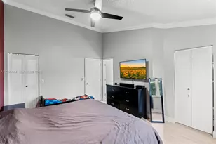 12110 SW 2nd St, Pembroke Pines, FL 33025 - Photo 11