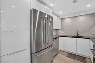2500 NE 135th St, North Miami, FL 33181 - Photo 3