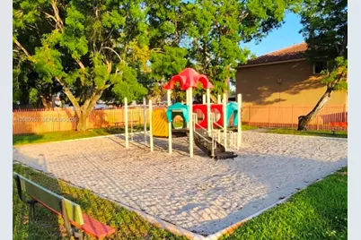6480 W 27th Ct #54-22, Hialeah, FL 33016 - Photo 13