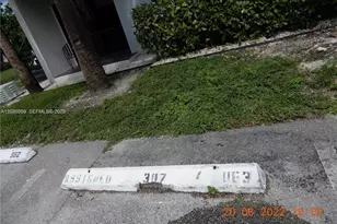 7175 NW 179th St, Hialeah, FL 33015 - Photo 23