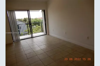 7175 NW 179th St #307, Hialeah, FL 33015 - Photo 7