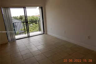 7175 NW 179th St, Hialeah, FL 33015 - Photo 7