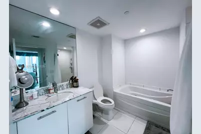 55 SE 6th St #2304, Miami, FL 33131 - Photo 13