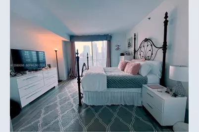 55 SE 6th St #2304, Miami, FL 33131 - Photo 9