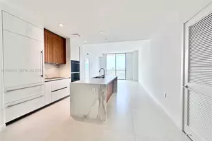 1400 Biscayne Blvd, Miami, FL 33132 - Photo 1