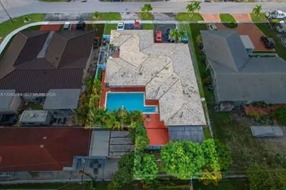 326 E 34th St, Hialeah, FL 33013 - Photo 3