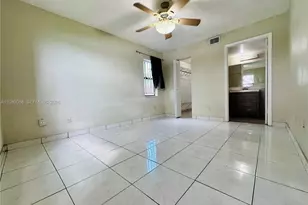 6565 W 26th Dr, Hialeah, FL 33016 - Photo 7