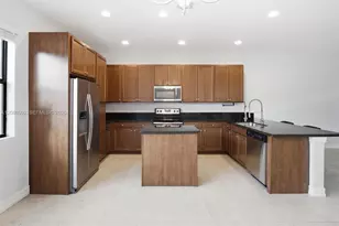 11621 SW 13th Ct, Pembroke Pines, FL 33025 - Photo 13