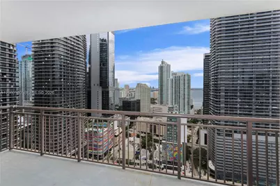 999 SW 1st Ave #3202, Miami, FL 33130 - Photo 13