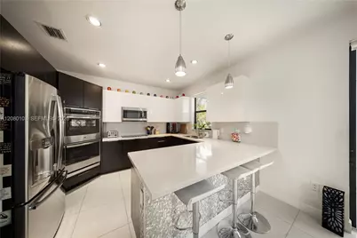 10269 NW 86th St, Doral, FL 33178 - Photo 5