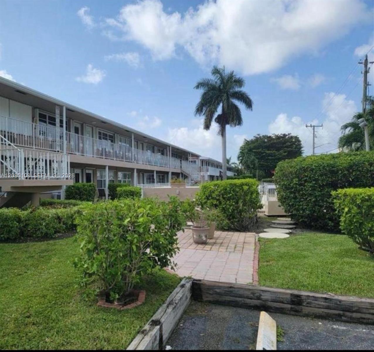 500 Layne Blvd #14 - 500 Layne Blvd #14, Hallandale Beach, FL 33009 Luxury Property | Jose Angel Pina