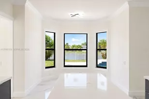 1672 Victoria Pointe Cir, Weston, FL 33327 - Photo 13
