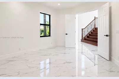1672 Victoria Pointe Cir, Weston, FL 33327 - Photo 9
