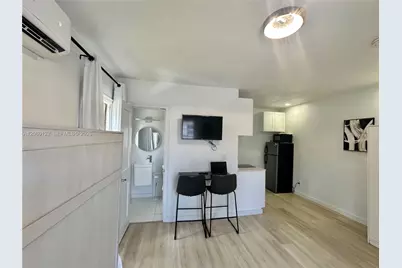 415 75th St #2A, Miami Beach, FL 33141 - Photo 5