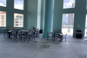 1900 N Bayshore Dr, Miami, FL 33132 - Photo 17