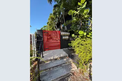 1040 NE 78th St Rd #5, Miami, FL 33138 - Photo 1