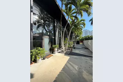 1040 NE 78th St Rd #5, Miami, FL 33138 - Photo 5