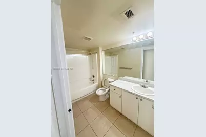 3218 Coral Lake Dr #3218, Coral Springs, FL 33065 - Photo 5