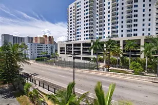 453 SW 2nd St, Miami, FL 33130 - Photo 17