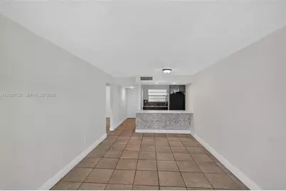 453 SW 2nd St #301C, Miami, FL 33130 - Photo 5