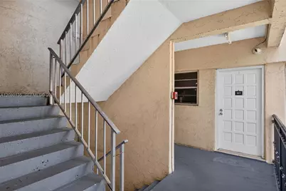 453 SW 2nd St #301C, Miami, FL 33130 - Photo 25