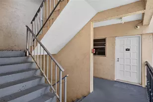 453 SW 2nd St, Miami, FL 33130 - Photo 25