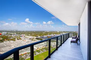 121 NE 34th St, Miami, FL 33137 - Photo 9