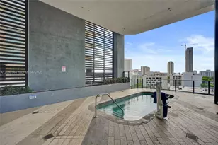 121 NE 34th St, Miami, FL 33137 - Photo 35